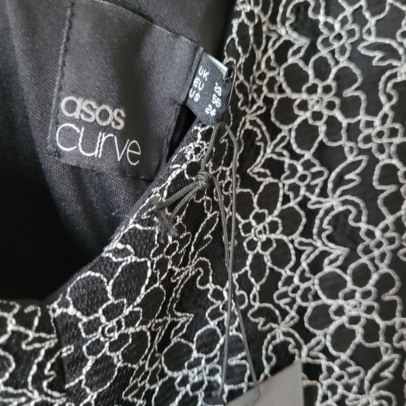 NWT ASOS Curve Sleeveless Black Peplum Blouse Abstract Floral Lace Overlay - Picture 8 of 14